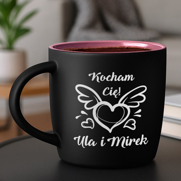Kubek ceramiczny czarny środek różowy z grawerem dla chłopaka dziewczyny na walentynki