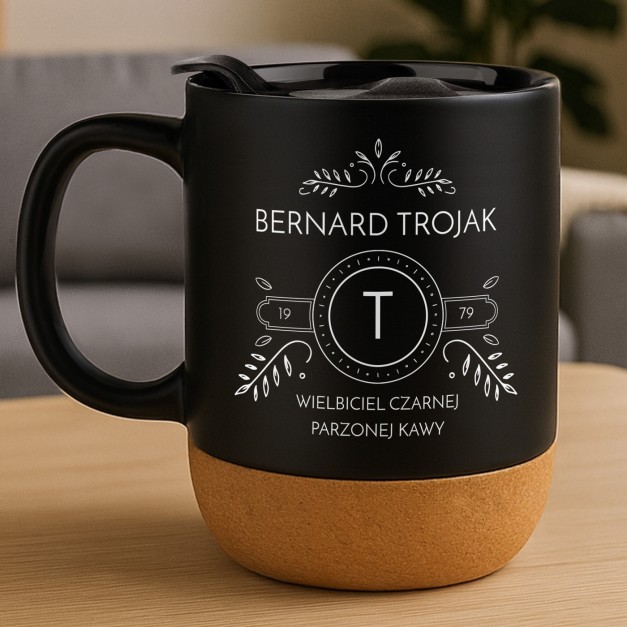 Kubek ceramiczny czarny z przykrywką dla taty męża kawosza na urodziny
