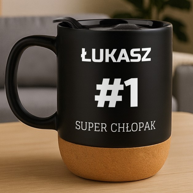 Kubek ceramiczny czarny z przykrywką na Dzień Chłopaka