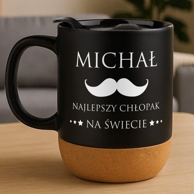 Kubek ceramiczny czarny z przykrywką dla najlepszego chłopaka