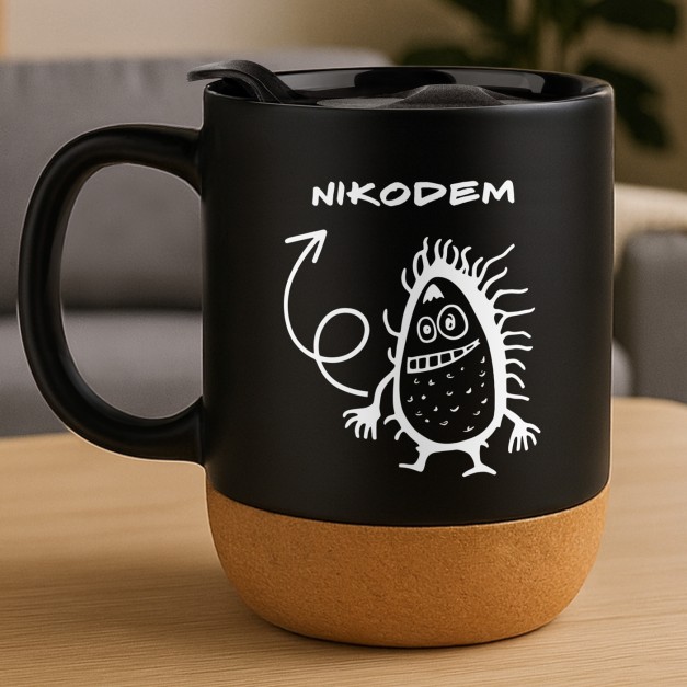 Kubek ceramiczny czarny z przykrywką dla chłopca na imieniny