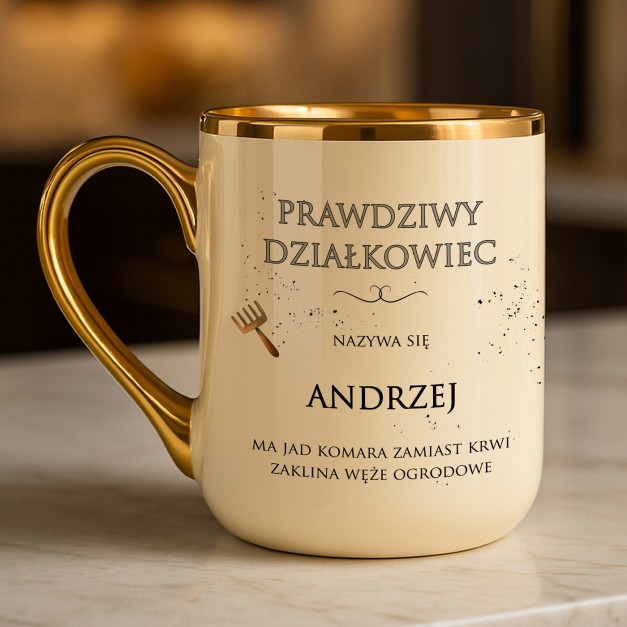 Kubek ceramiczny ze złotym rantem i uchem dla dziadka działkowca ogrodnika