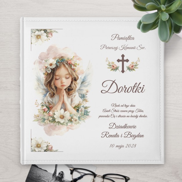 Duży album na zdjęcia dla dziewczynki na Komunię Świętą