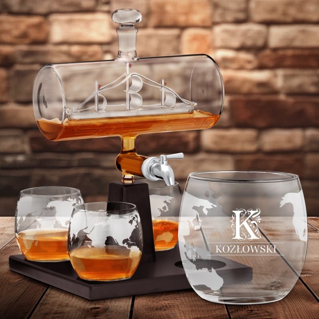 Zestaw do whisky karafka statek szklanki x4 grawer nazwisko dla gentlemana