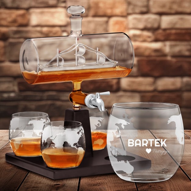 Zestaw do whisky karafka statek szklanki x4 grawer dla niego na walentynki