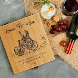 Akcesoria do wina zestaw w skrzynce z nadrukiem dla pary na ślub