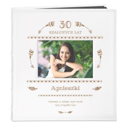 Album na zdjęcia z okienkiem i nadrukiem dla przyjaciółki na 30 urodziny