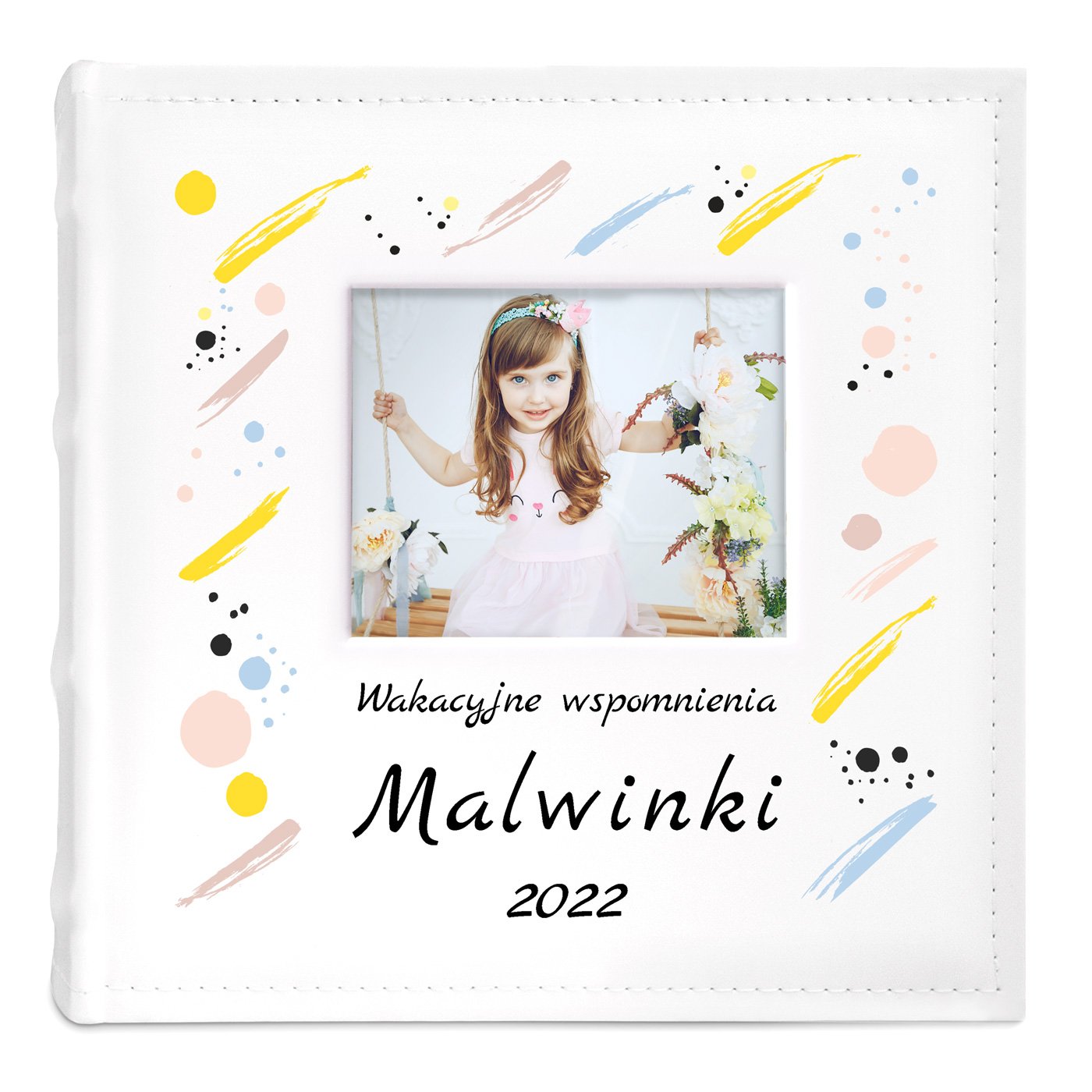 Album mały na zdjęcia z oknem i nadrukiem dla dziewczynki