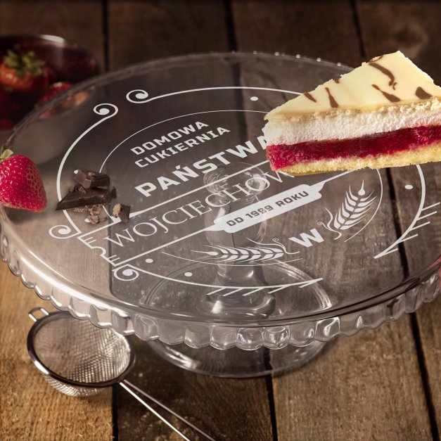 Patera szklana do ciasta z grawerem dla pary na parapetówkę