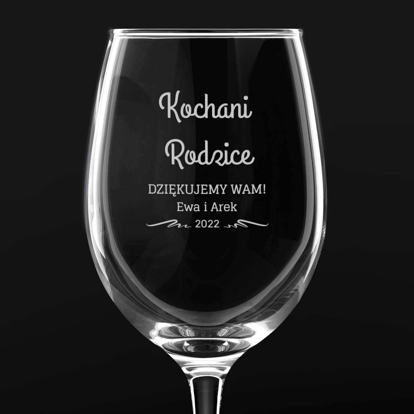 Kieliszek szklany do wina z grawerem dla rodziców jako podziękowanie ślubne