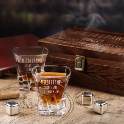 Kamienie kostki do whisky ze szklankami zestaw z grawerem dla pary na walentynki