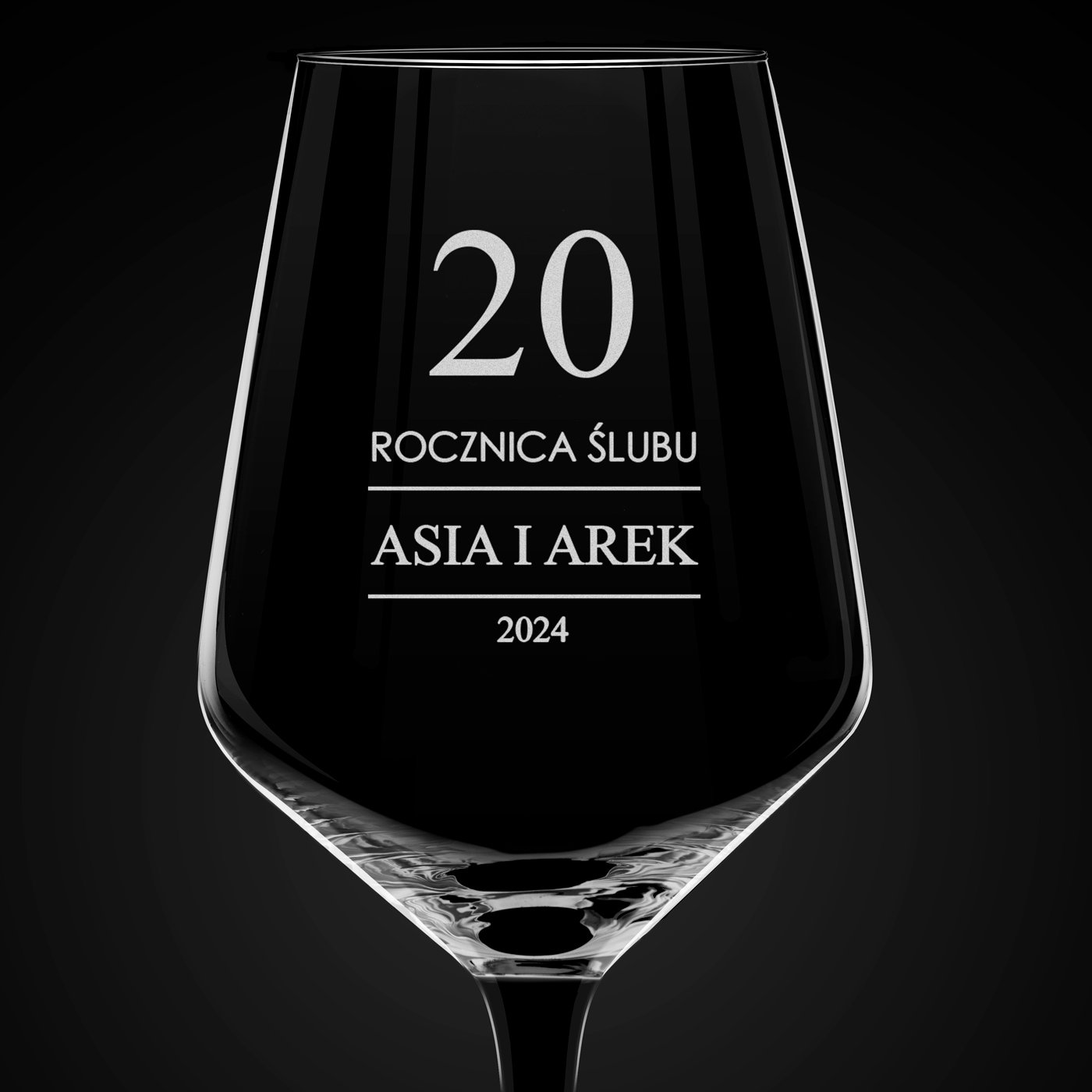 Kieliszek rubin z czarną nóżką z grawerem dla pary na 20 rocznicę ślubu