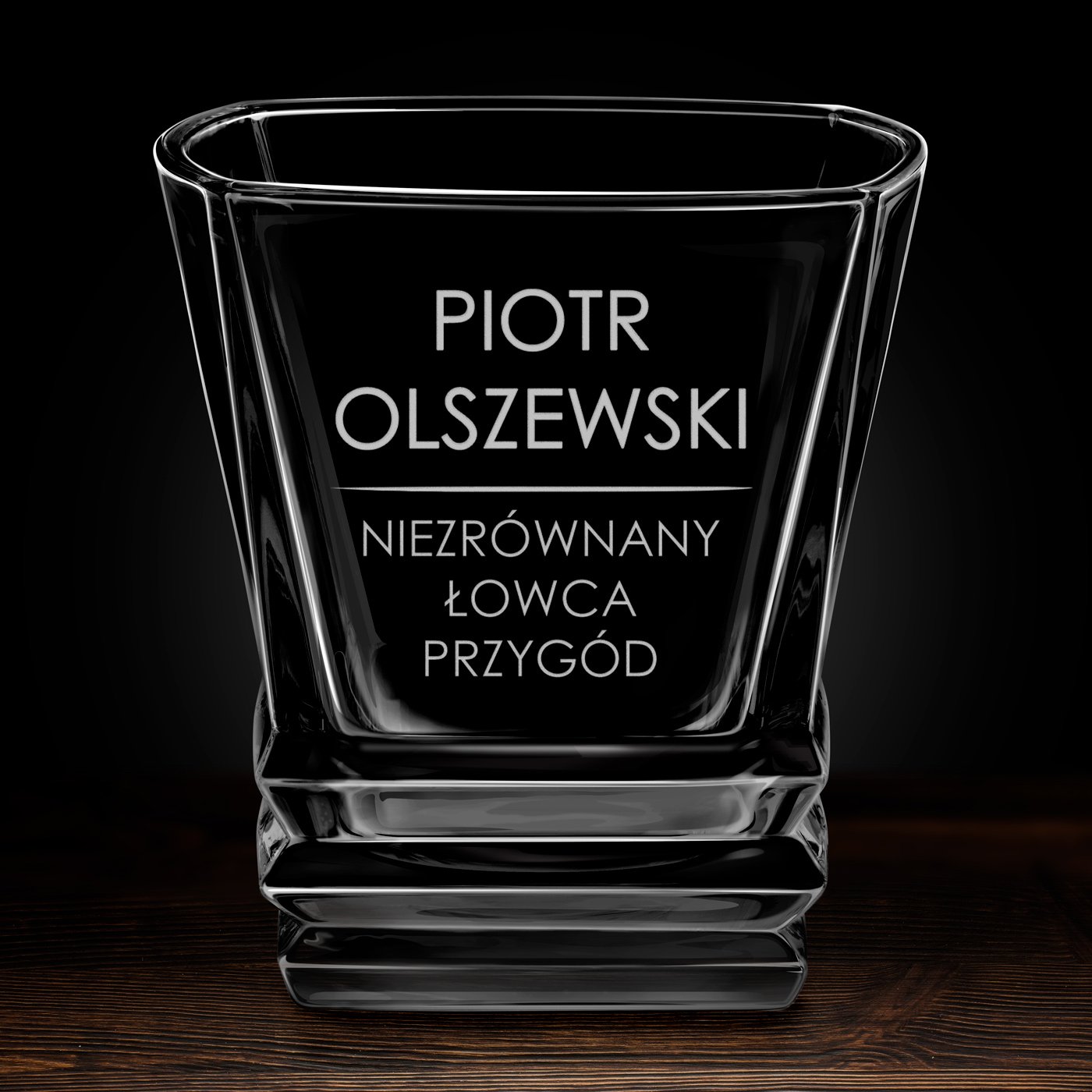 Szklanka do whisky geometric z grawerem dla podróżnika myśliwego