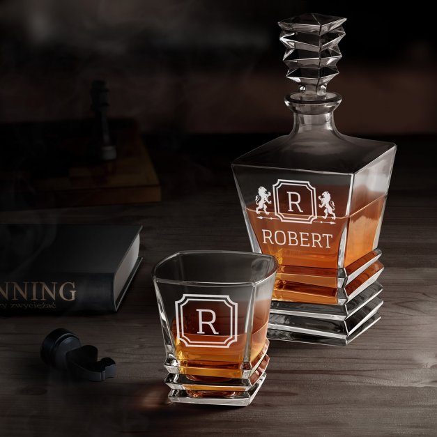 Karafka geometric z 4 szklankami i grawerem dla niego na imieniny