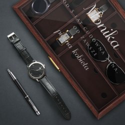 Szkatułka brązowa na zegarki i okulary z grawerem dla żony na 5 rocznicę