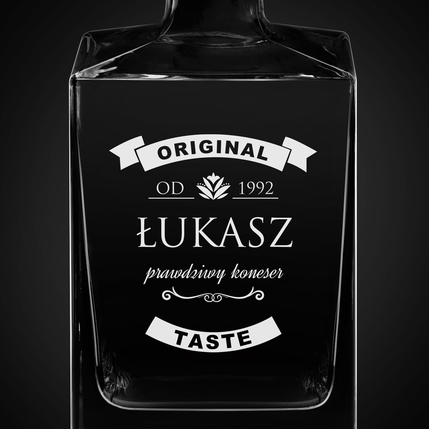 Karafka do whisky cube z grawerem dla gentlemana konesera whisky na urodziny