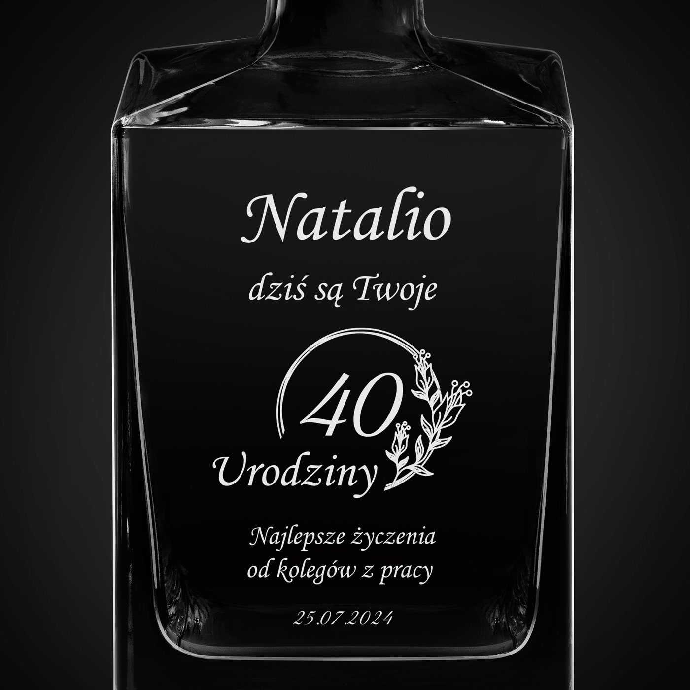 Karafka do whisky cube z grawerem dla koleżanki na 40 urodziny