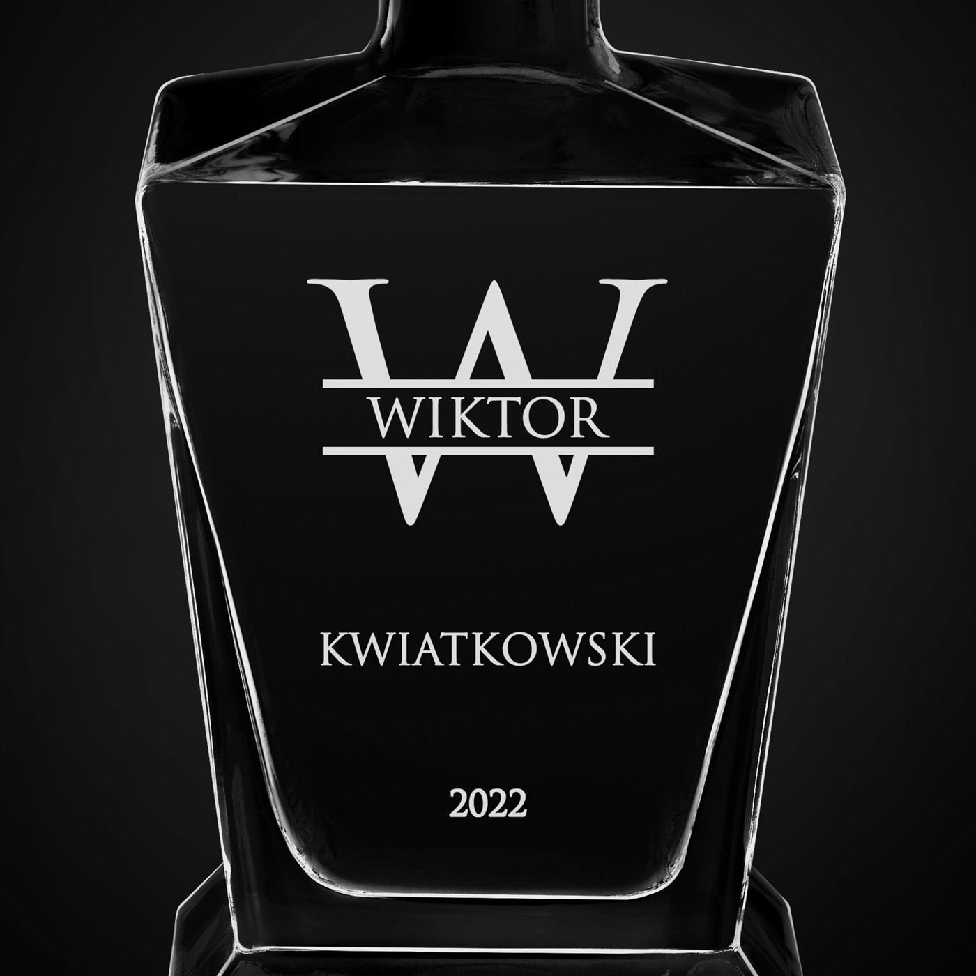 Karafka do whisky pyramid z grawerem dla gentlemana