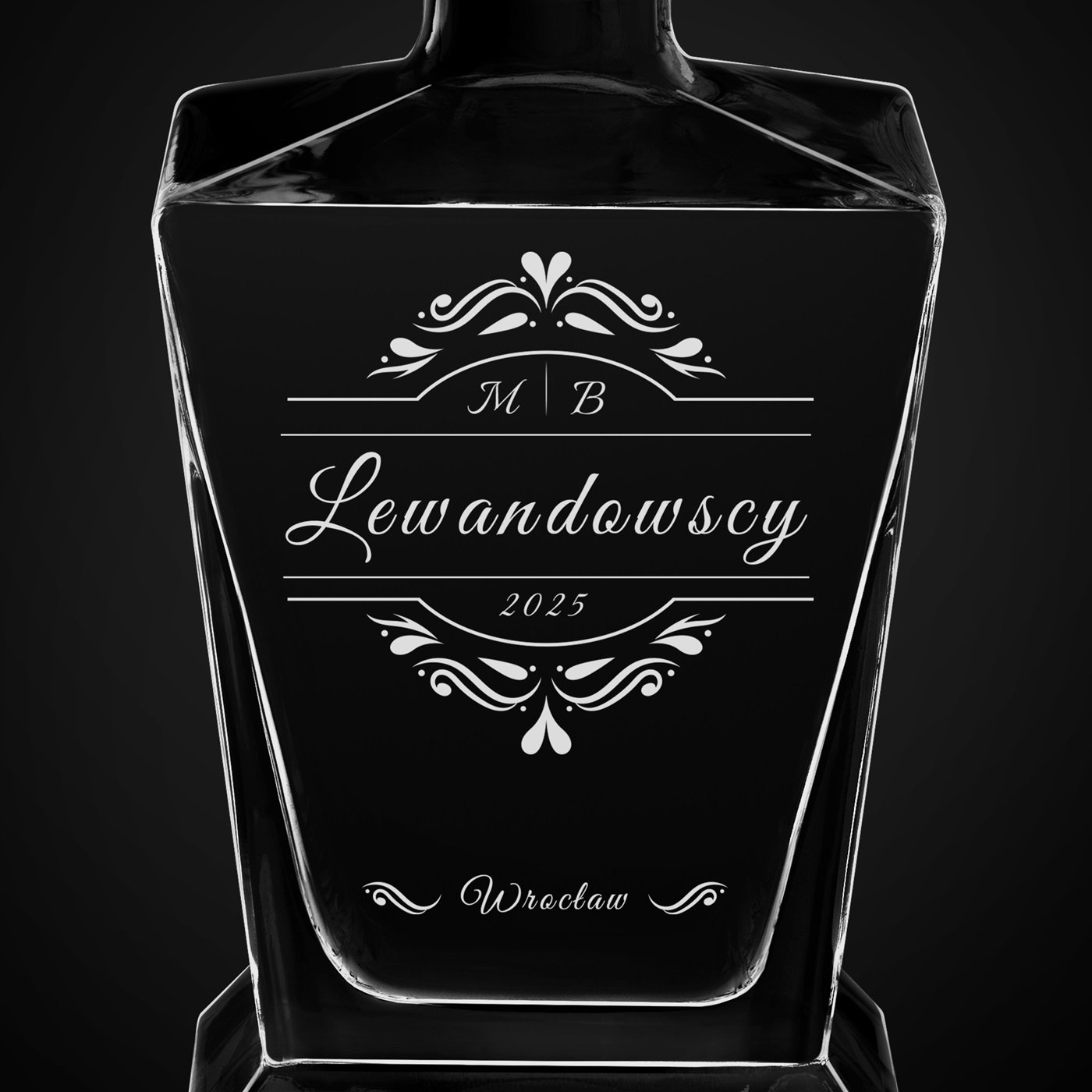 Karafka do whisky pyramid z grawerem dla pary na ślub rocznicę parapetówkę