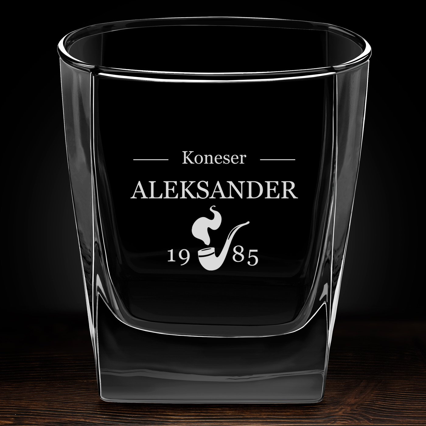 Szklanka do whisky z grawerem dla konesera na urodziny