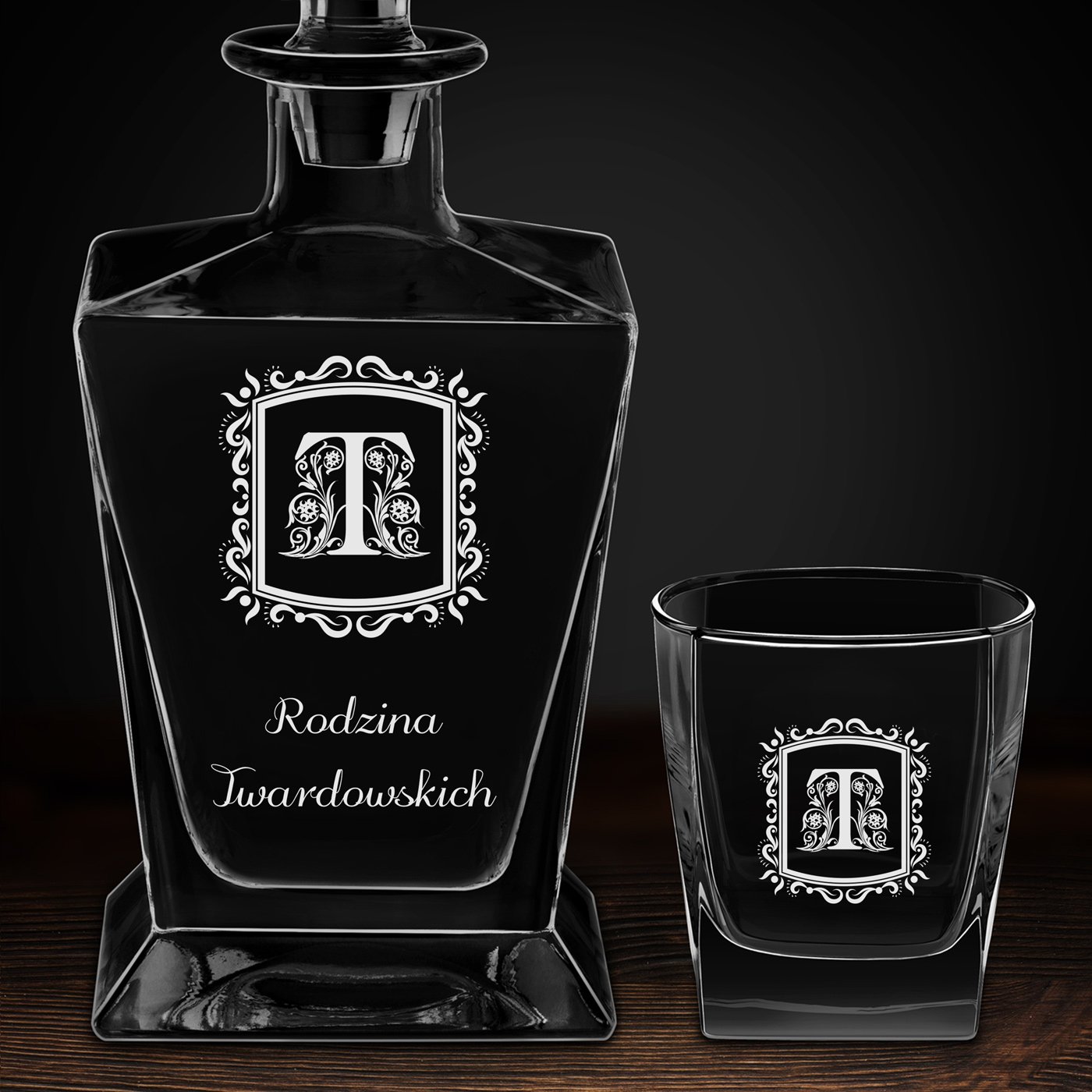 Karafka do whisky pyramid z 6 szklankami capitol i grawerem dla pary na ślub rocznicę parapetówkę