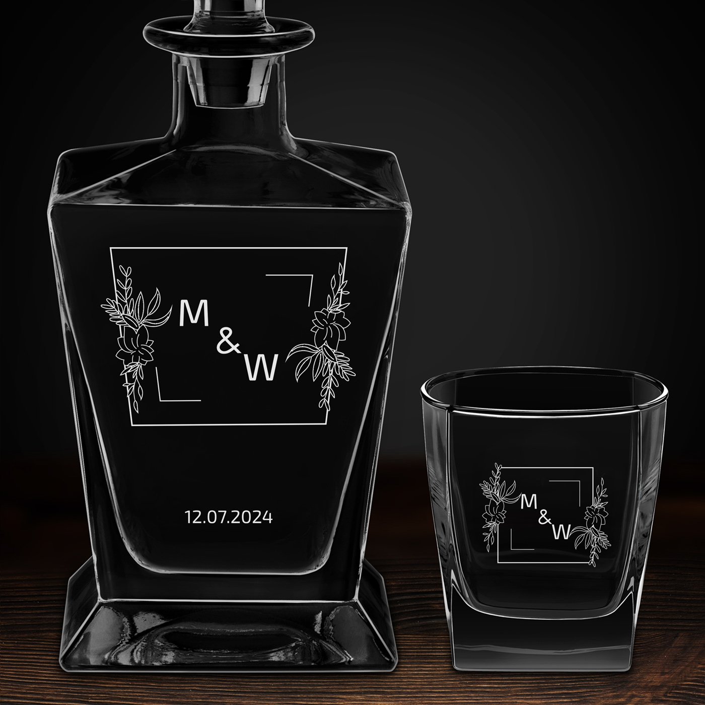 Karafka do whisky pyramid z 2 szklankami capitol i grawerem dla pary na ślub rocznicę parapetówkę