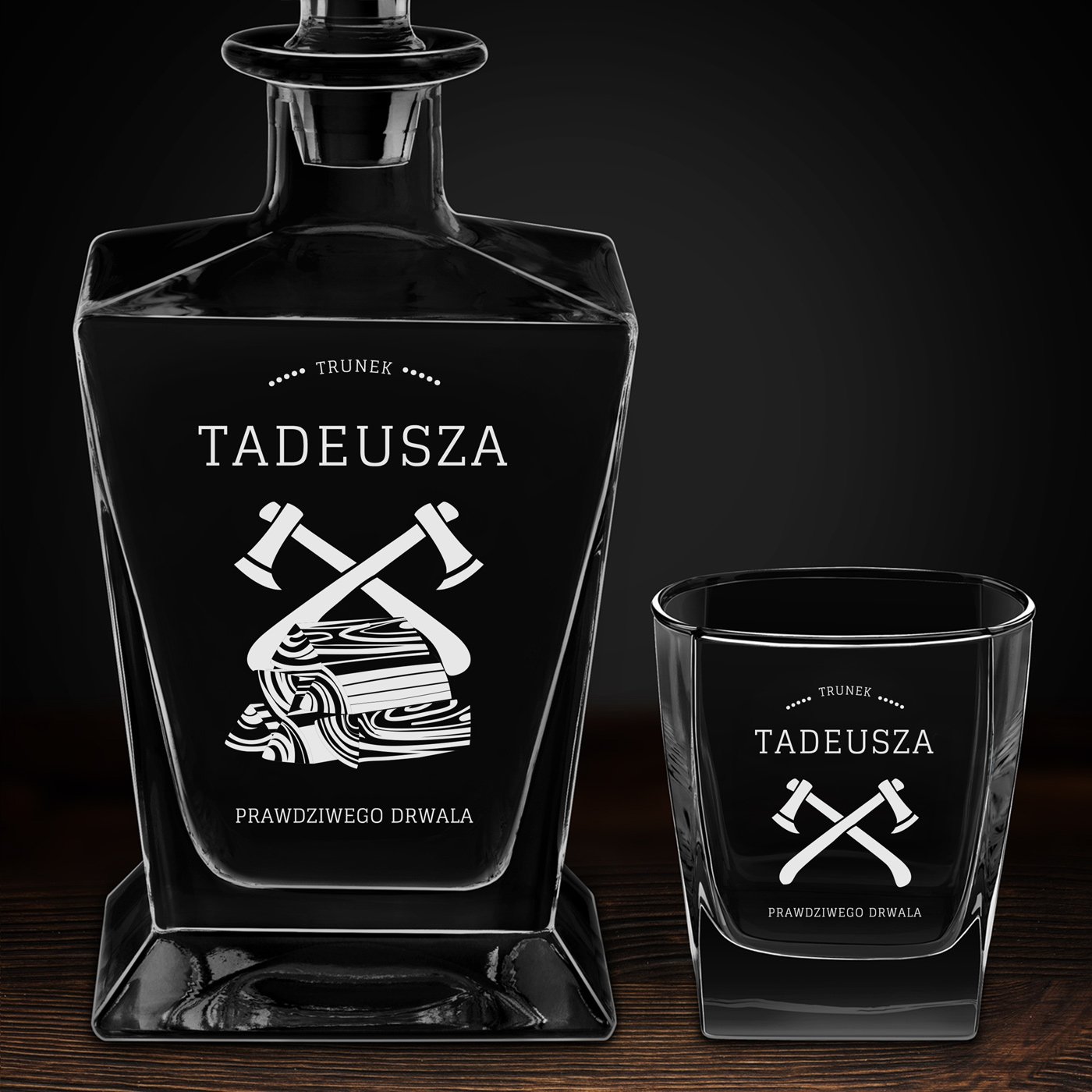 Karafka do whisky pyramid z 4 szklankami capitol i grawerem dla drwala