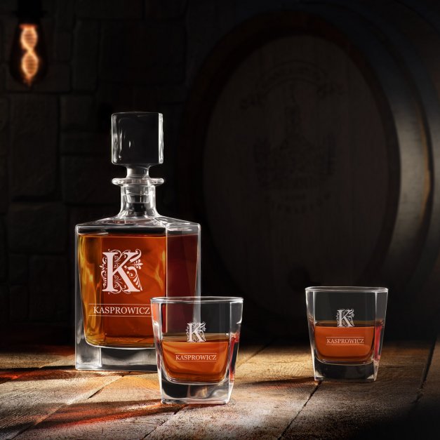 Karafka do whisky cube z 4 szklankami i grawerem dla niego