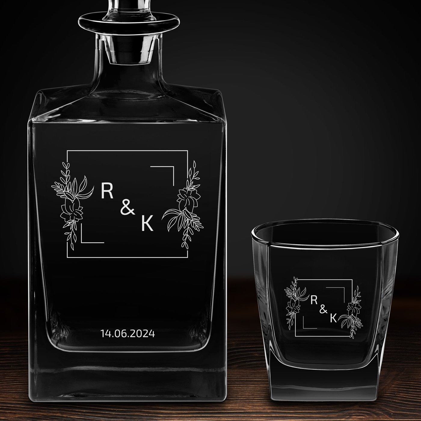 Karafka do whisky cube z 2 szklankami i grawerem dla pary na ślub rocznicę parapetówkę