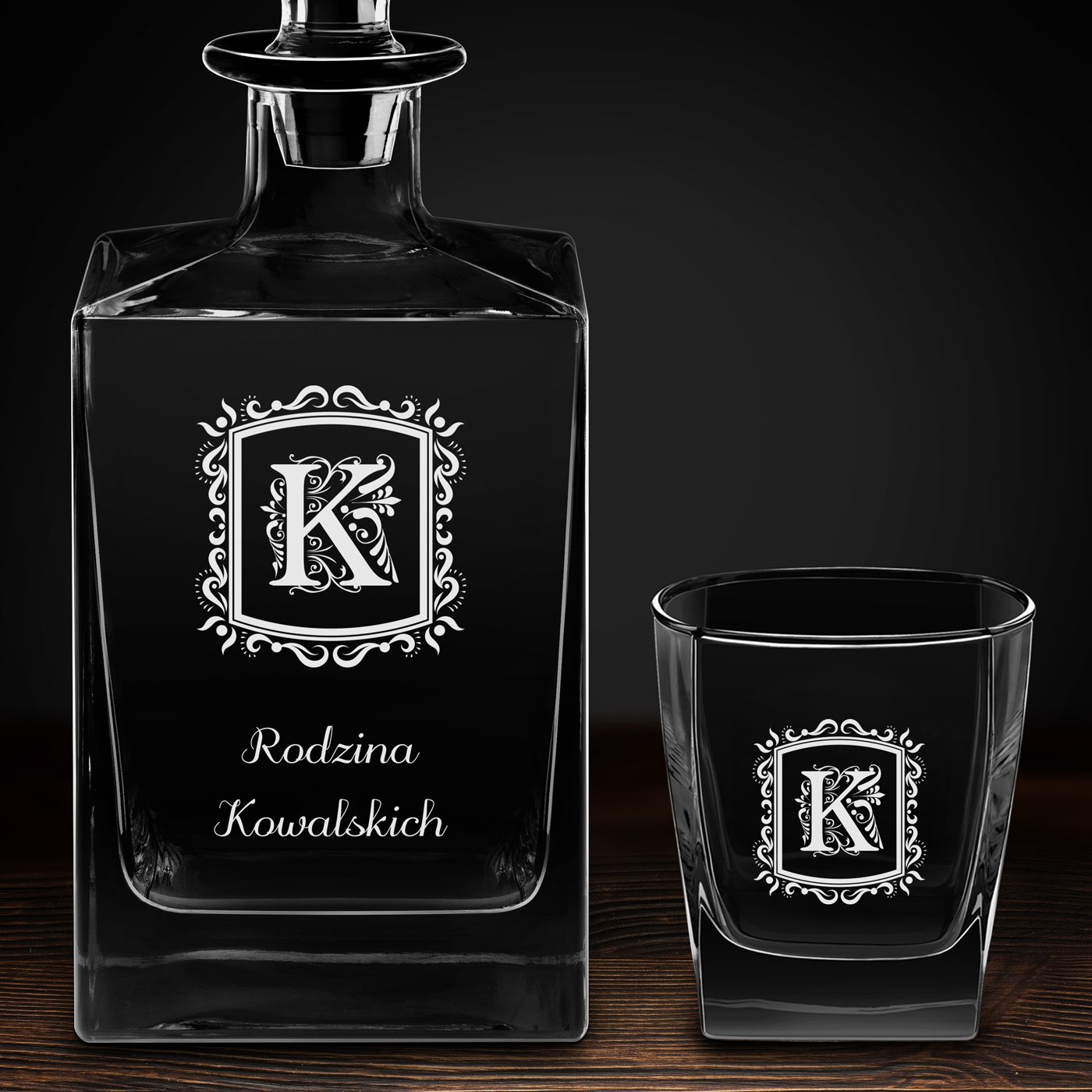 Karafka do whisky cube z 2 szklankami i grawerem dla pary na ślub rocznicę parapetówkę