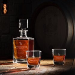 Karafka do whisky cube z 4 szklankami i grawerem dla taty na urodziny