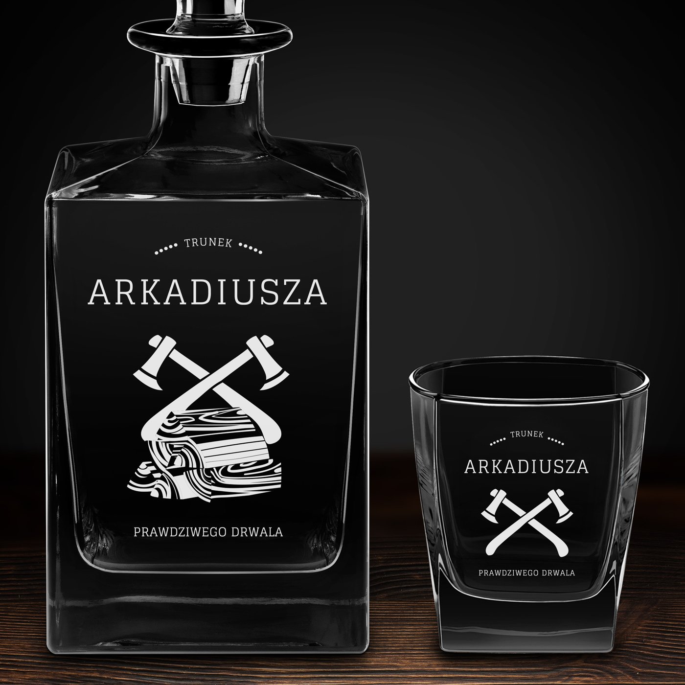 Karafka do whisky cube z 2 szklankami i grawerem dla drwala