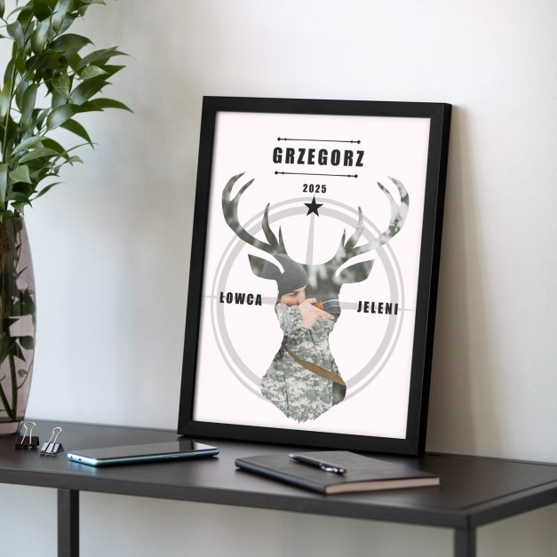 Plakat personalizowany ze zdjęciem w ramce z nadrukiem dla myśliwego na urodziny