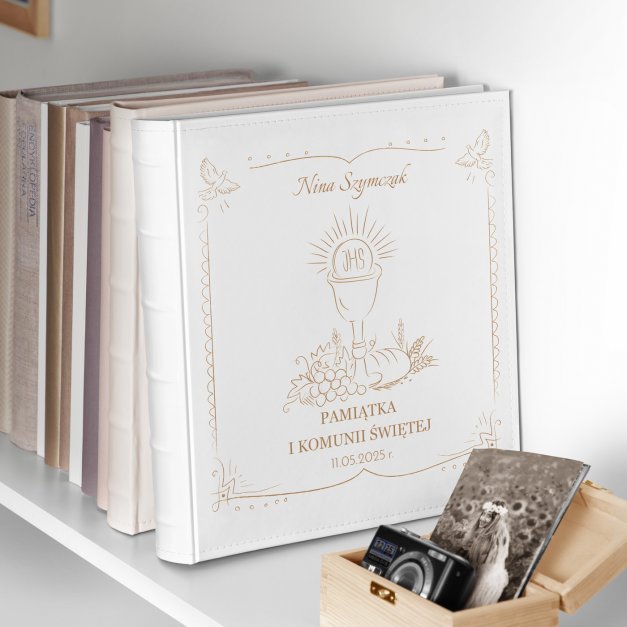 Duży album na zdjęcia z nadrukiem dla dziewczynki na komunię