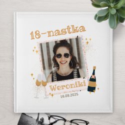 Duży album na zdjęcia z Twoim zdjęciem dla niej na 18 urodziny
