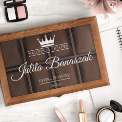 Drewniana szkatułka na biżuterię i zegarki z grawerem dla siostry