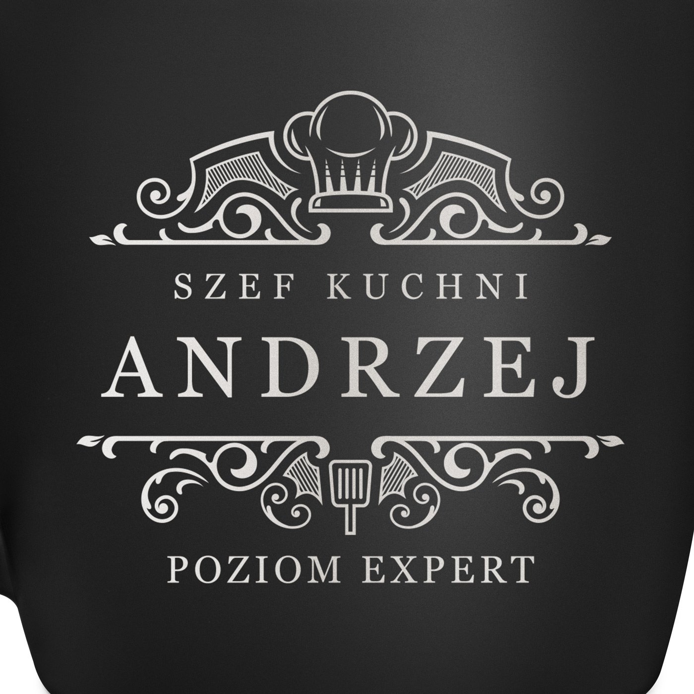 Kubek ceramiczny czarny środek czarny z grawerem dla szefa kuchni kucharza z okazji imienin awansu w pracy