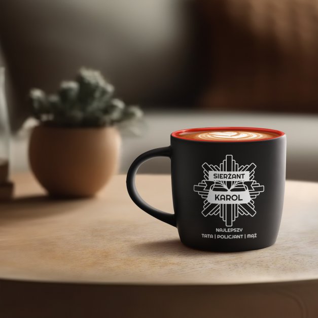 Kubek ceramiczny czarny środek czerwony z grawerem dla policjanta taty męża