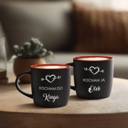 Kubki ceramiczne czarne z czerwonym środkiem x2 z grawerem dla pary na ślub rocznicę parapetówkę