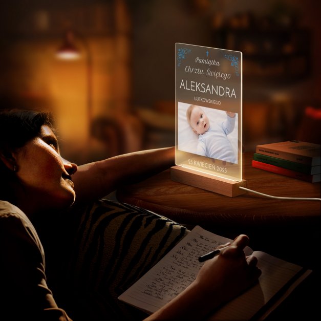 Lampka ramka XL z wydrukiem na szkle akrylowym i podświetleniem LED dla chłopca na chrzest