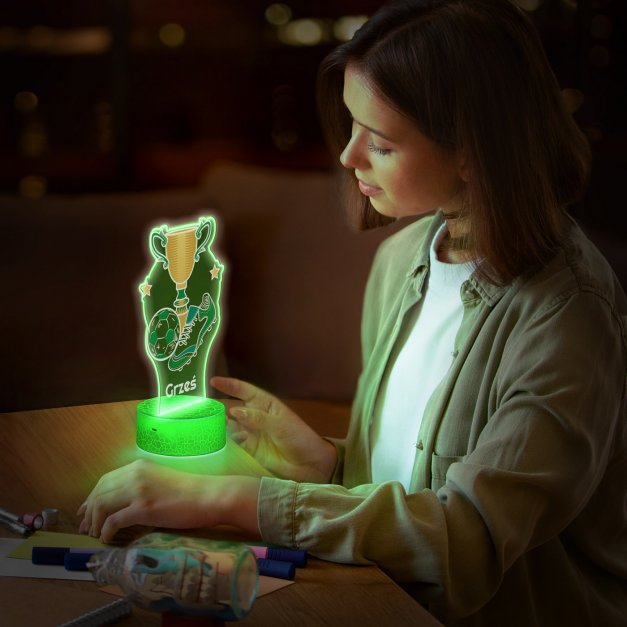 Lampka LED L 3D z nadrukiem na szkle akrylowym dla chłopca sportowca piłkarza na imieniny