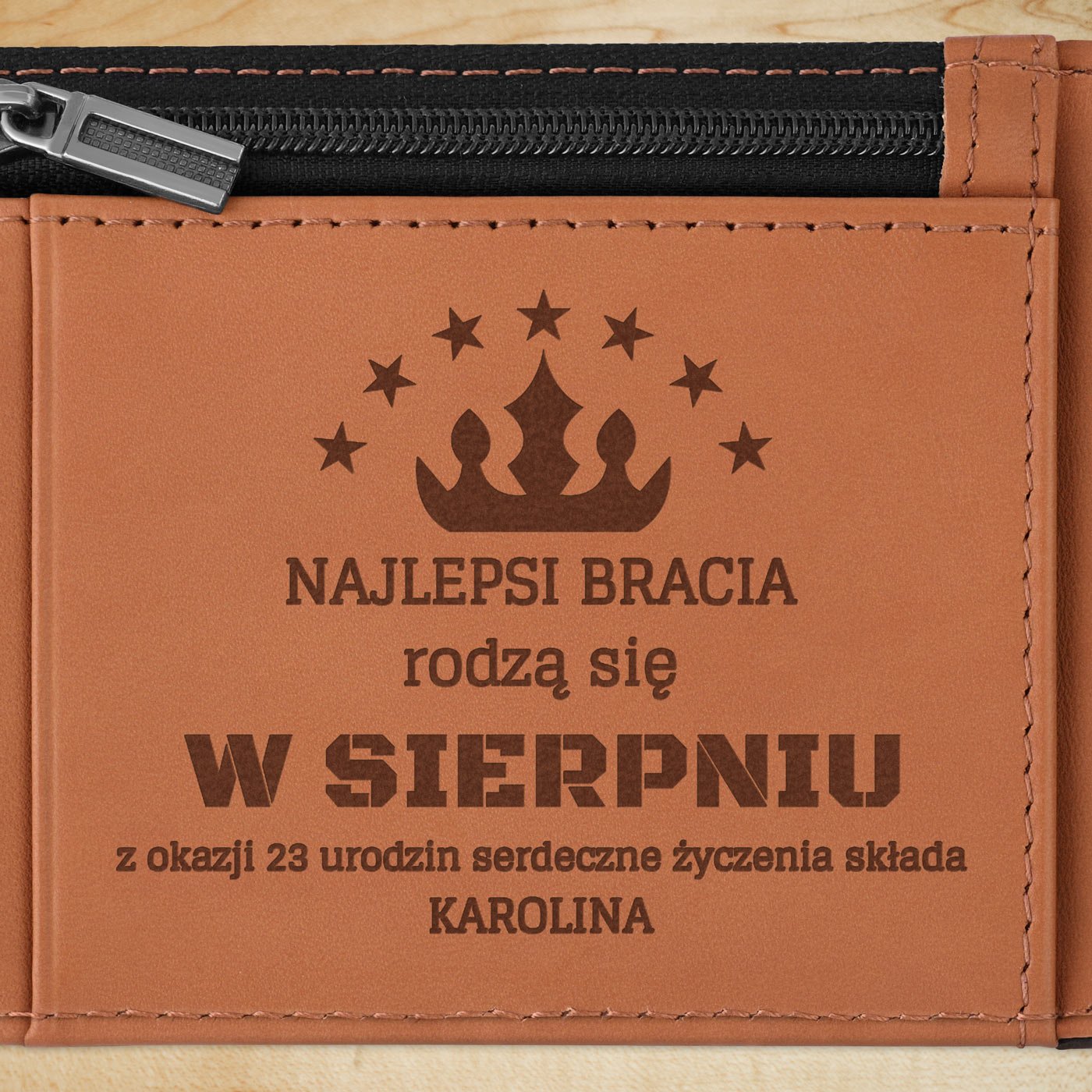 Smart portfel skórzany z grawerem w kolorze czarno-brązowym dla brata na 23 urodziny