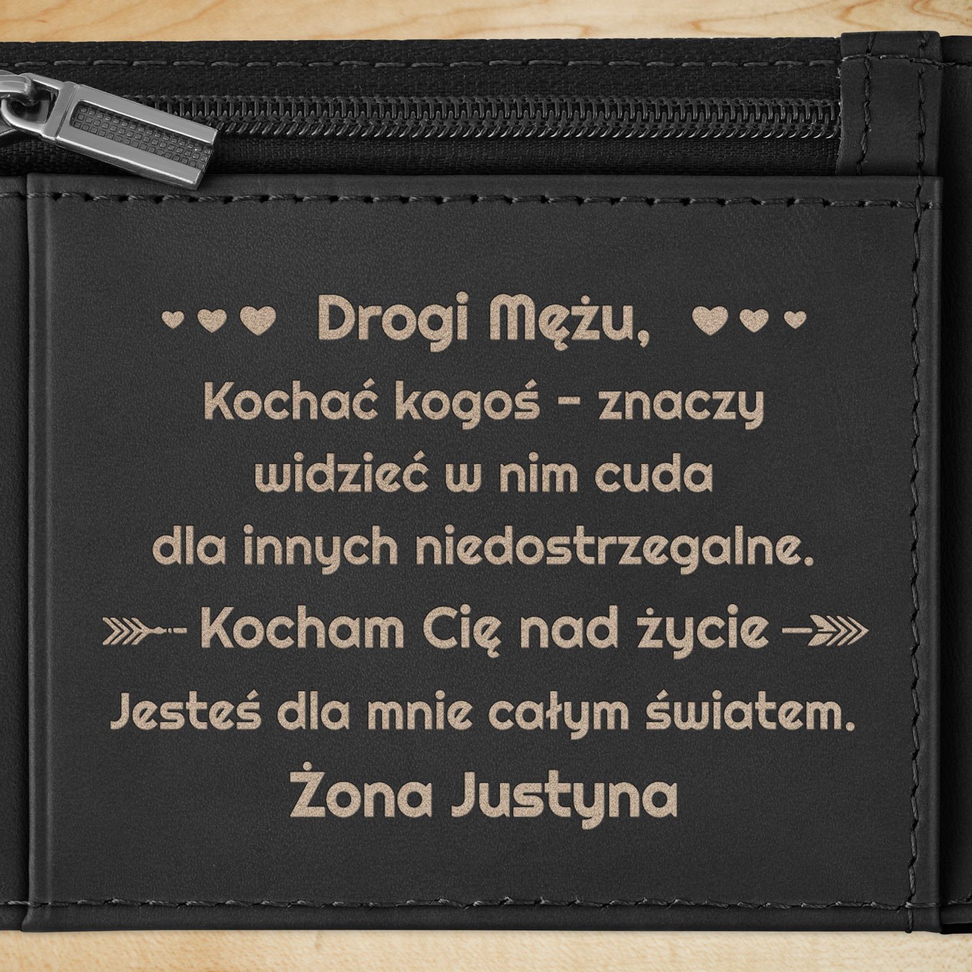 Smart portfel skórzany z grawerem w kolorze czarnym dla męża - Karbonowy