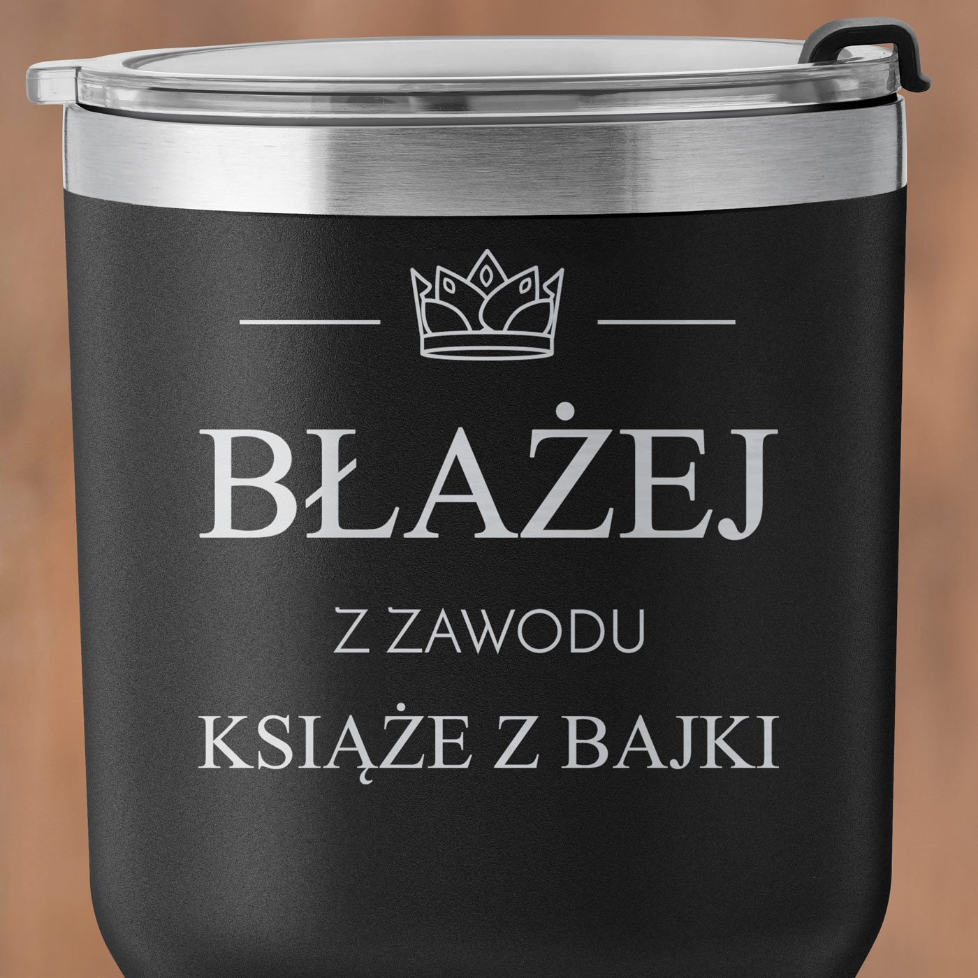 Czarny kubek termiczny z własnym grawerem dla niego chłopaka na imieniny wieczór kawalerski