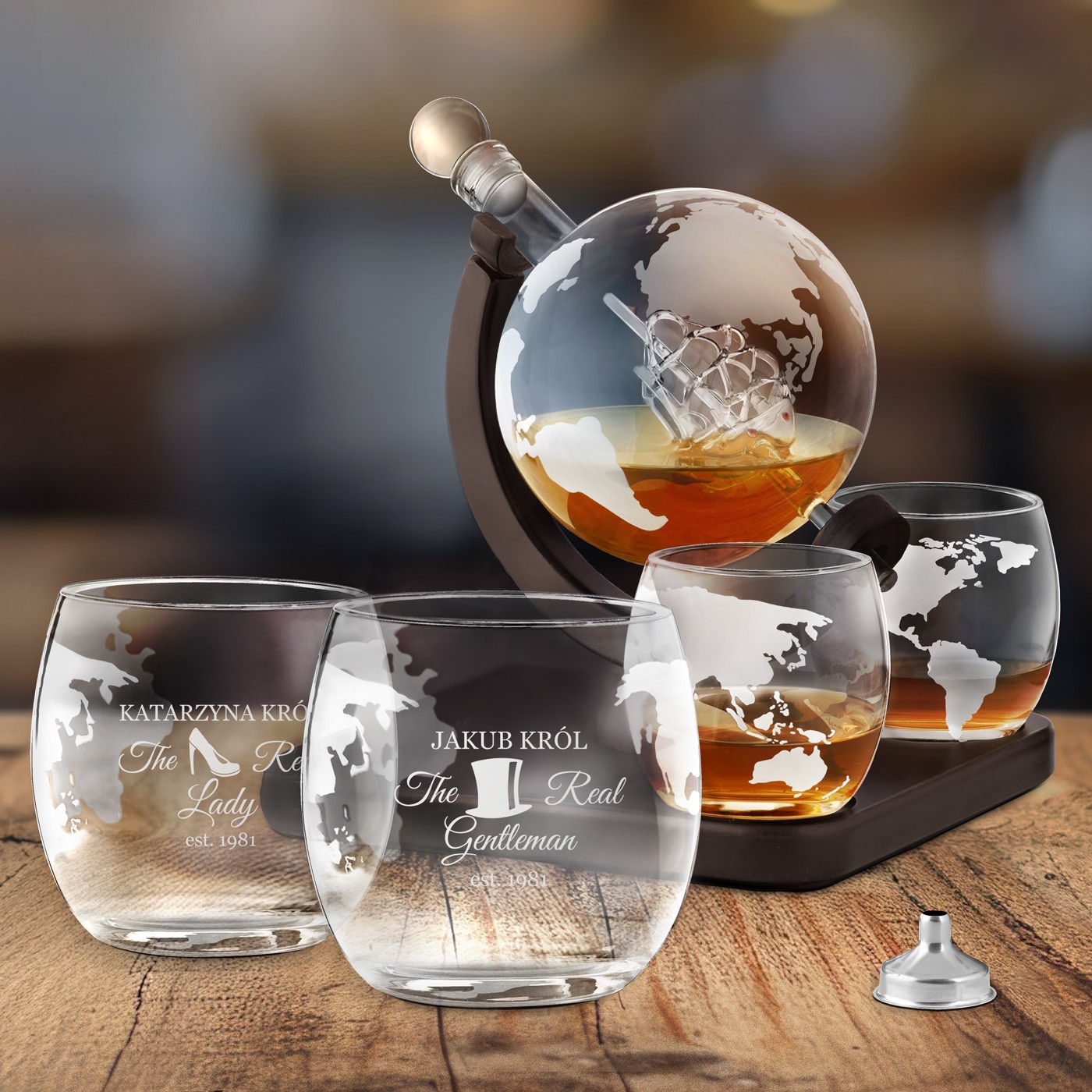 Karafka szklana ze statkiem do whisky z 4 szklankami zestaw z grawerem dla damy gentlemana pary