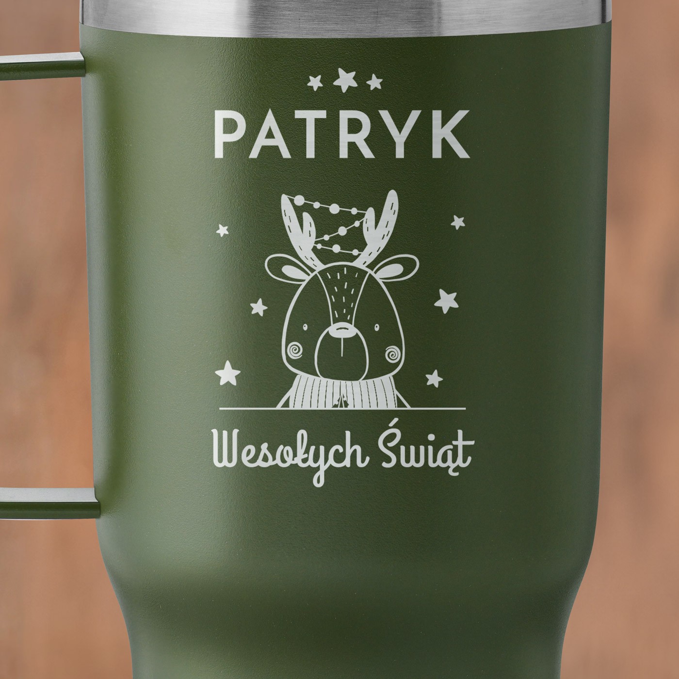 Zielony kubek termiczny z uchem i własnym grawerem dla niego na święta