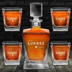 Karafka do whisky pyramid z 4 szklankami capitol i grawerem dla chłopaka narzeczonego na walentynki