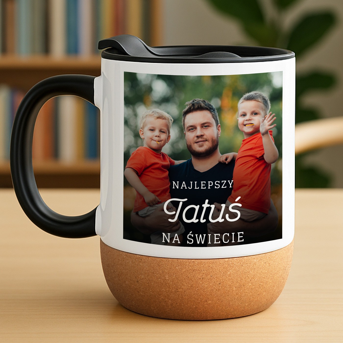 Kubek ceramiczny biały z przykrywką dla taty na Dzień Ojca