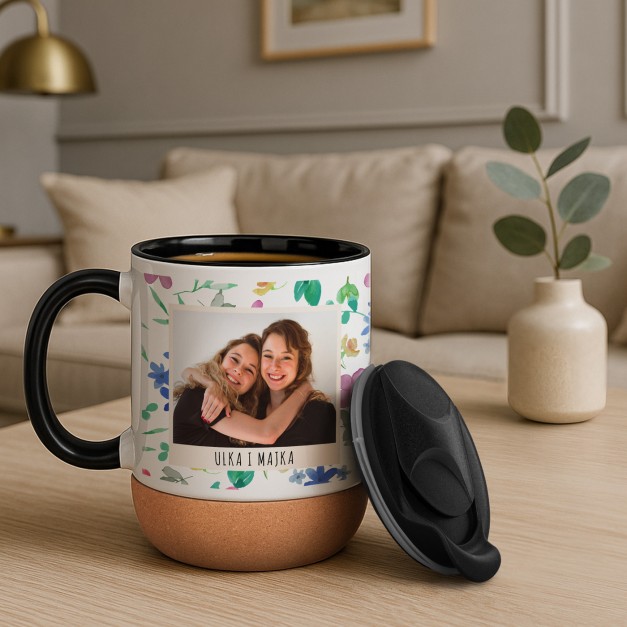 Kubek ceramiczny biały z przykrywką dla niej przyjaciółki