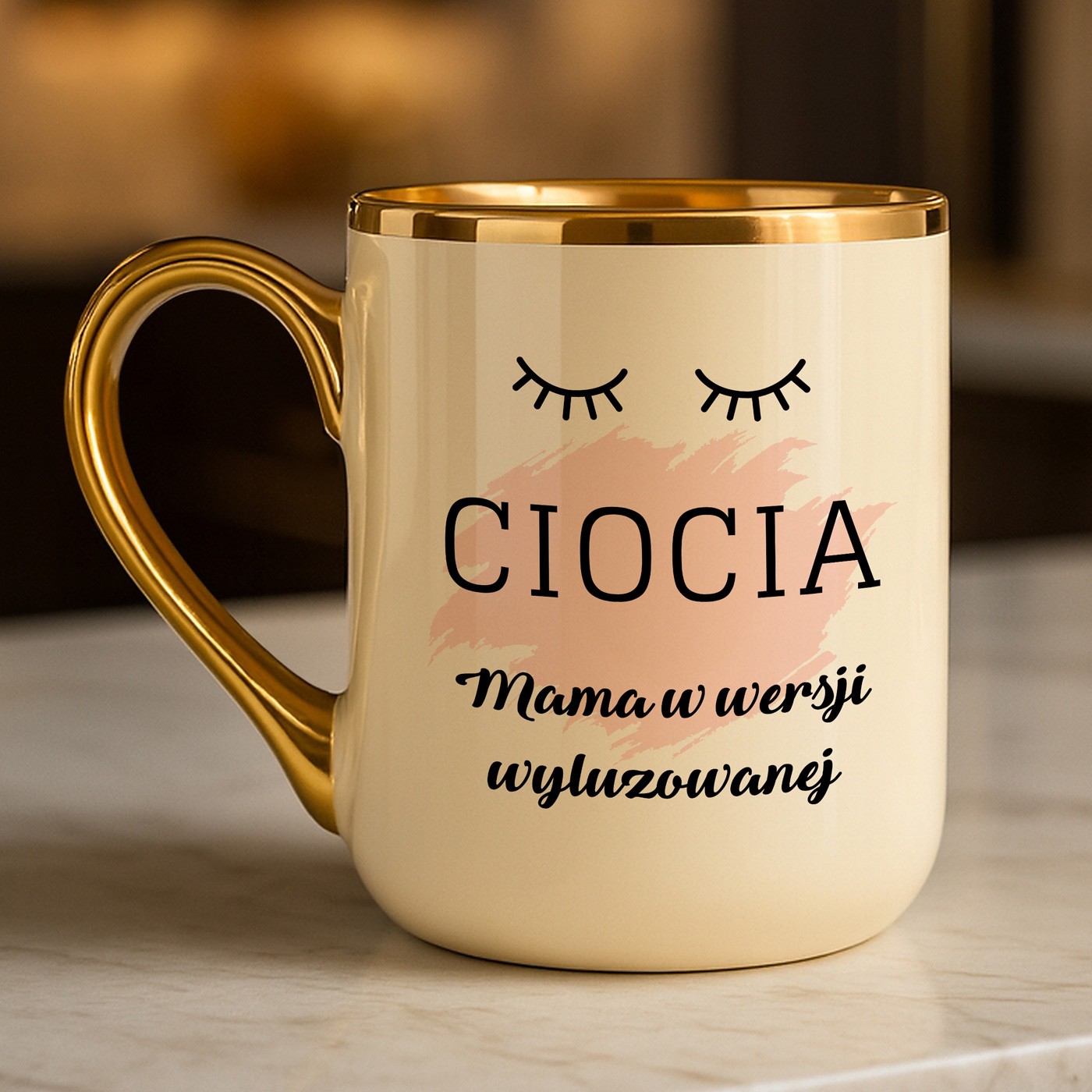 Kubek ceramiczny ze złotym rantem i uchem dla cioci